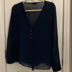 KLD Signature blouse in navy blue, excellent condition. Size S.